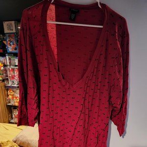 Torrid 5 Red Tee with Black Bows